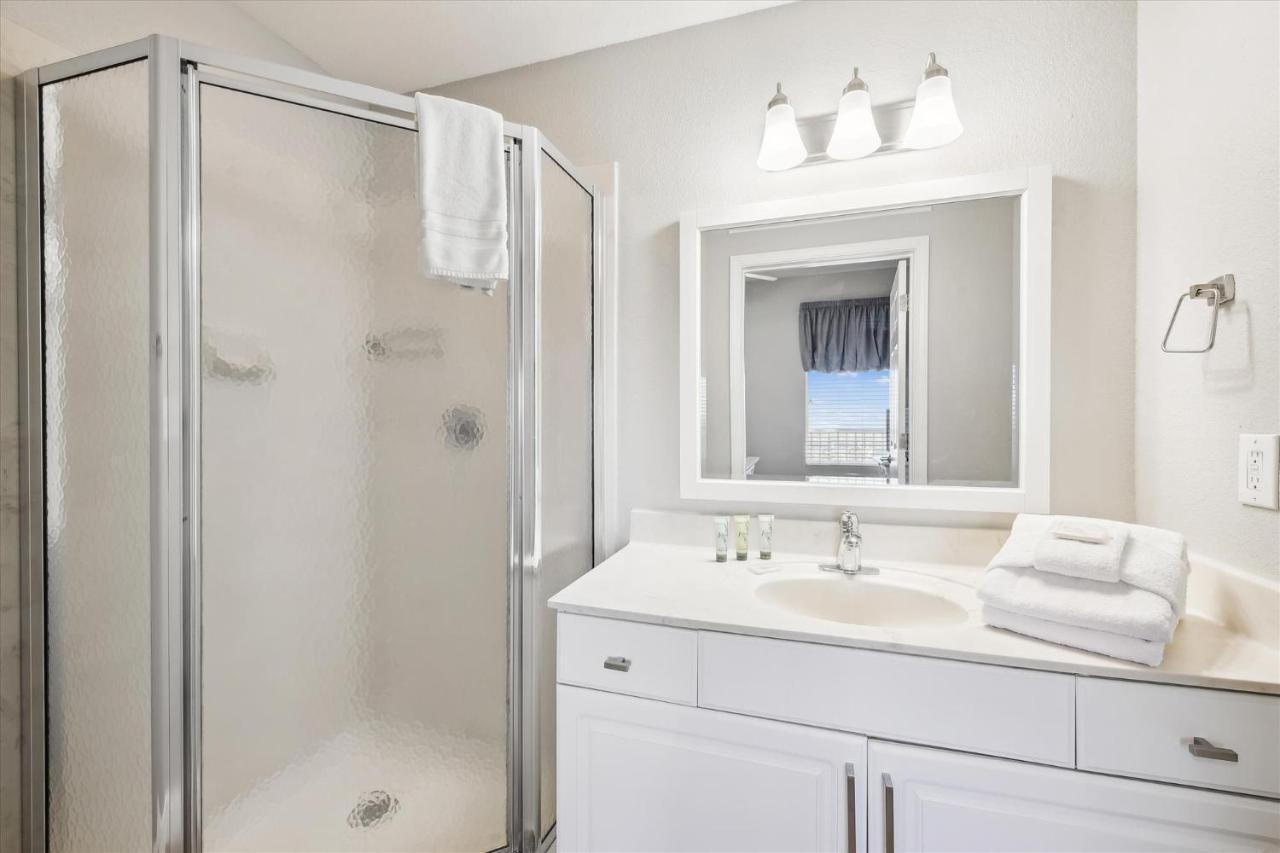 Gone Coastal - Tidewater Beach Resort #2410 By Book That Condo Panama City Beach Bagian luar foto