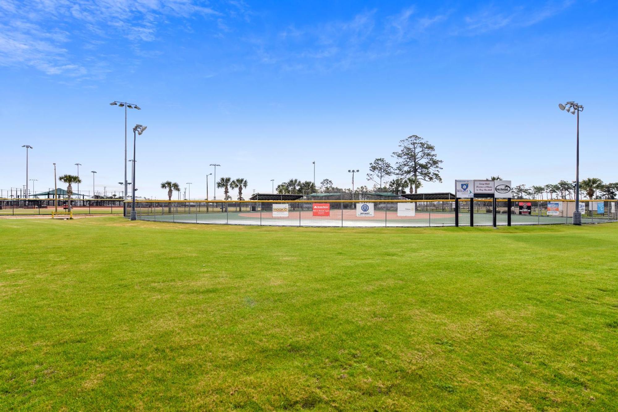 Gone Coastal - Tidewater Beach Resort #2410 By Book That Condo Panama City Beach Bagian luar foto